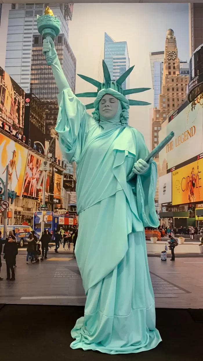 estatua viva liberdade